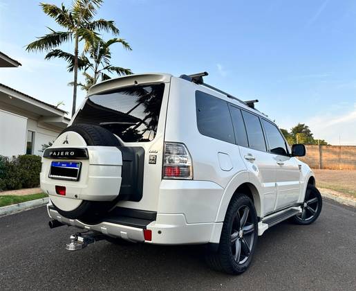 MITSUBISHI PAJERO FULL 3.2 HPE 4X4 16V TURBO INTERCOOLER DIESEL 4P AUTOMÁTICO
